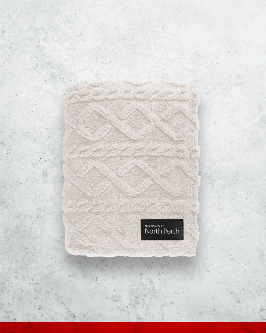 North Perth Sherpa Fleece Textured Blanket - Image 3